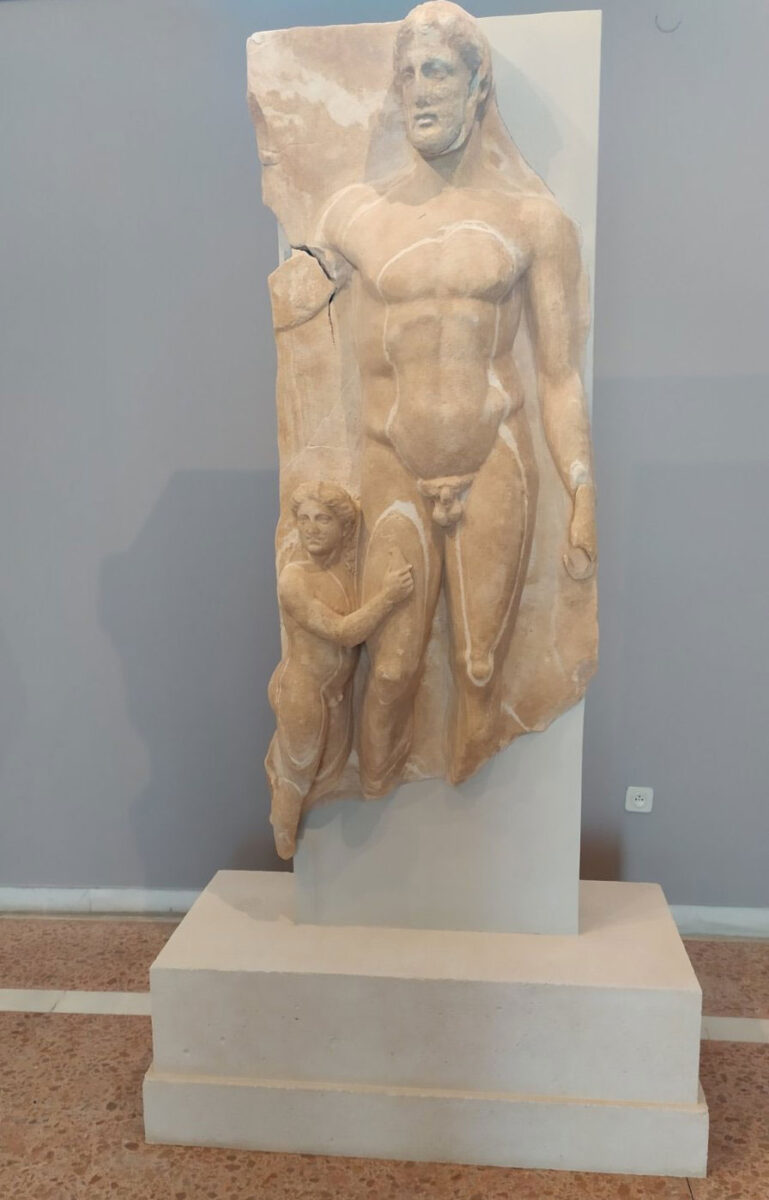 The grave stele from the excavation at Xobourgo (photo: MOCAS).
