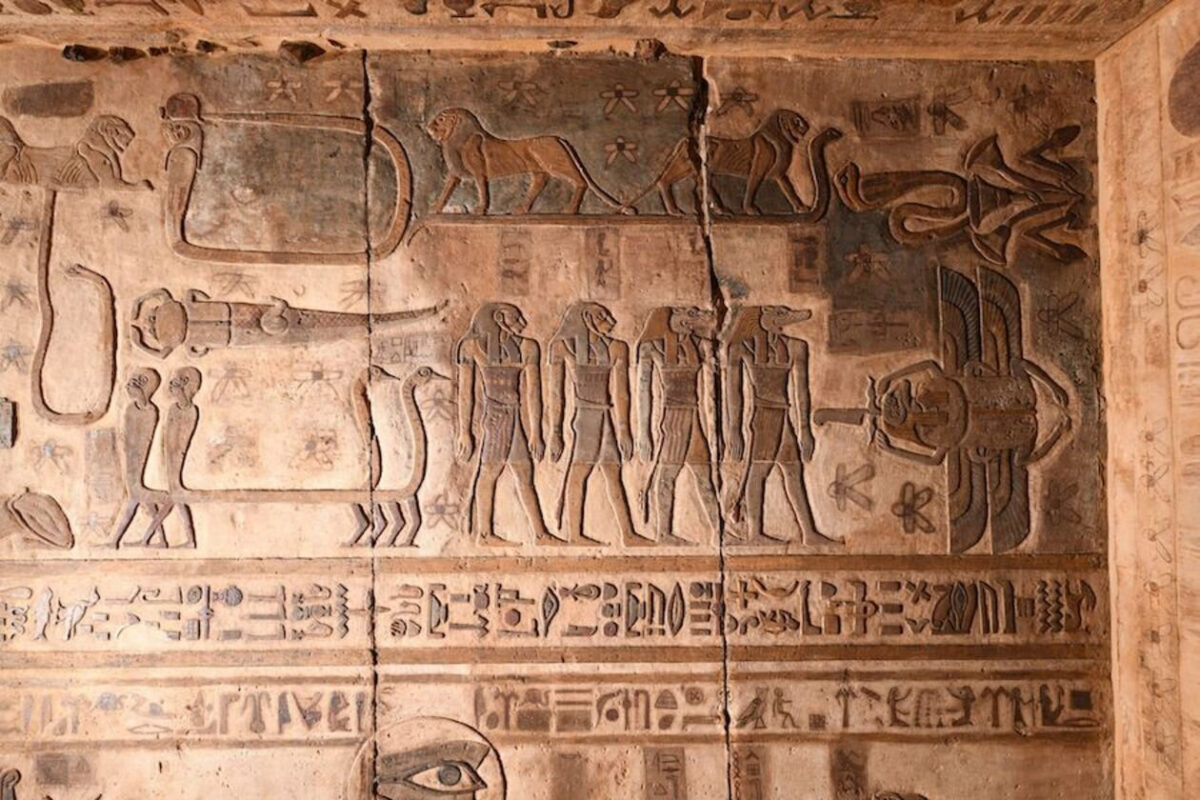 Egyptian constellations on the ceiling of the temple of Esna, inscriptions as yet unknown. Far right the east wind in the form of a scarab beetle with a ram’s head. Credit: Ahmed Amin