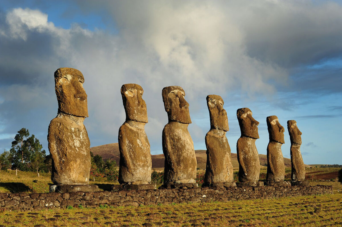 Easter Island in the south-east Pacific was probably discovered by Polynesians around the 8th or 9th century AD. The island is famous for its unique stone sculptures called moai. © Andreas Mieth, Uni Kiel