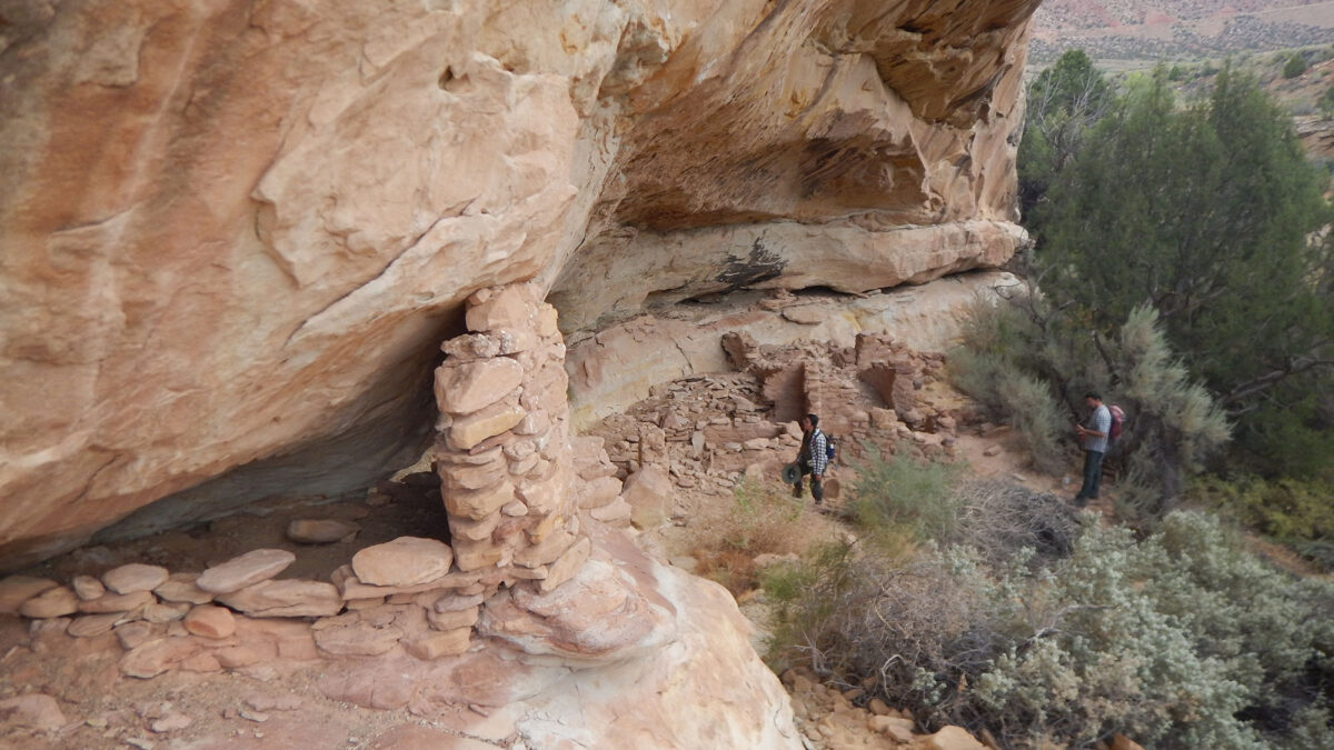 The authors surveyed 25 archaeological sites in the Bears Ears region that represented a wide range of locations, environments and archaeological complexity.