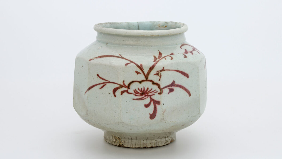 One of the exhibits. Korea. Joseon Dynasty (1392-1910), 18th c. Benaki Museum. Donated by George Eumorfopoulos.