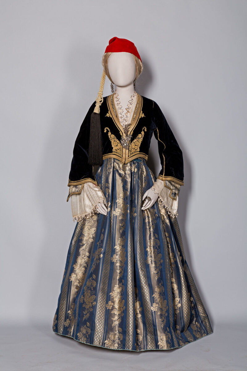 Formal dress established by Queen Amalia. Owned by Cleopatra Karizopoulou, nee Melissourgou, Kalamata 1840-1860. Benaki Museum (Dress 238).