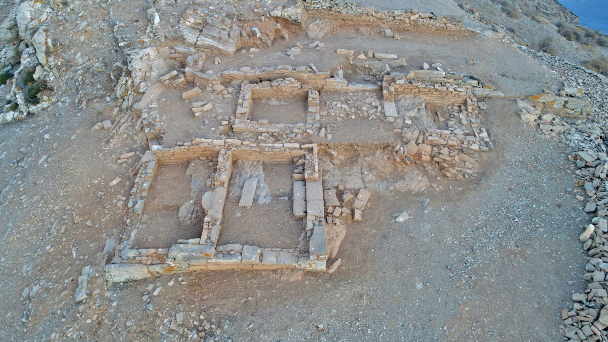 Fig. 4. Aerial photograph of the sanctuary of Demeter and the Kore from the north. The temple (Building 4) in the foreground (photo: K. Xenikakis) 