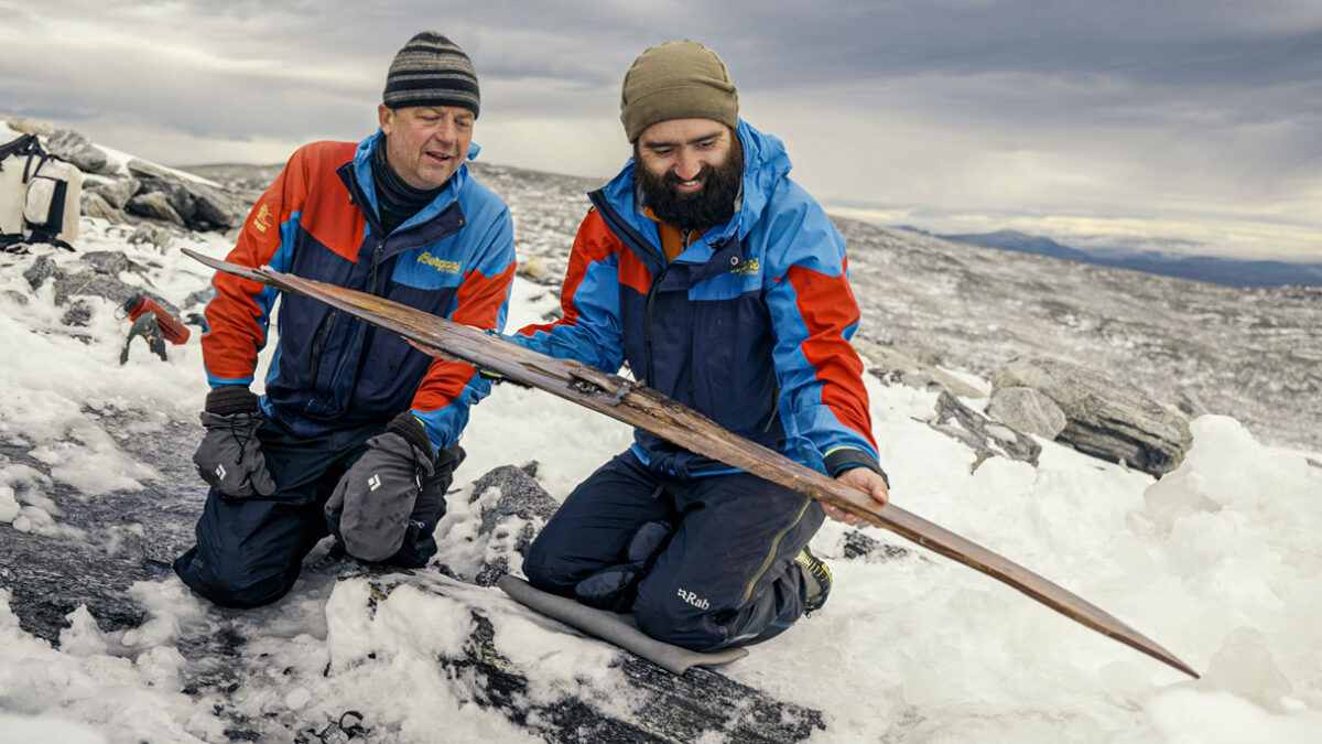 The ski was found in good condition. Museum of Cultural History, Oslo.