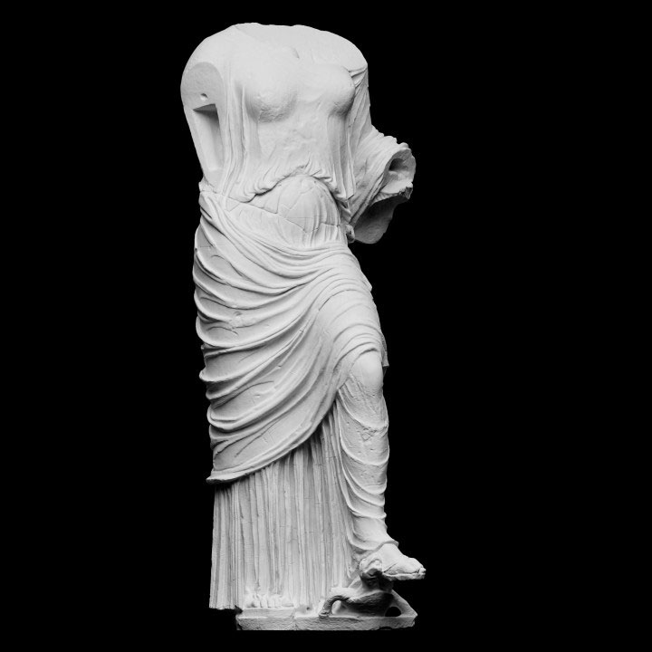 Fig. 10. Brazza’ Aphrodite. Berlin, Altes Museum.