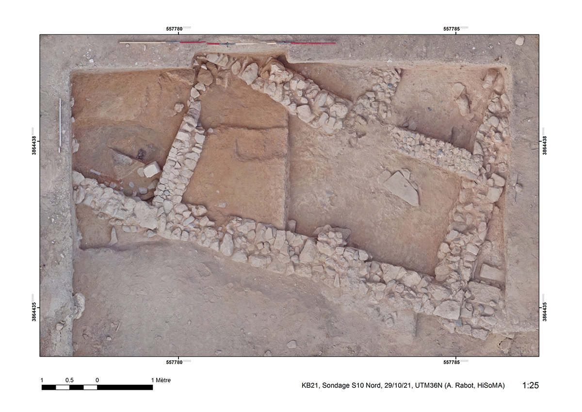 Fig. 4. Trench 10: settlement of the “transitional period” (A. Rabot).
