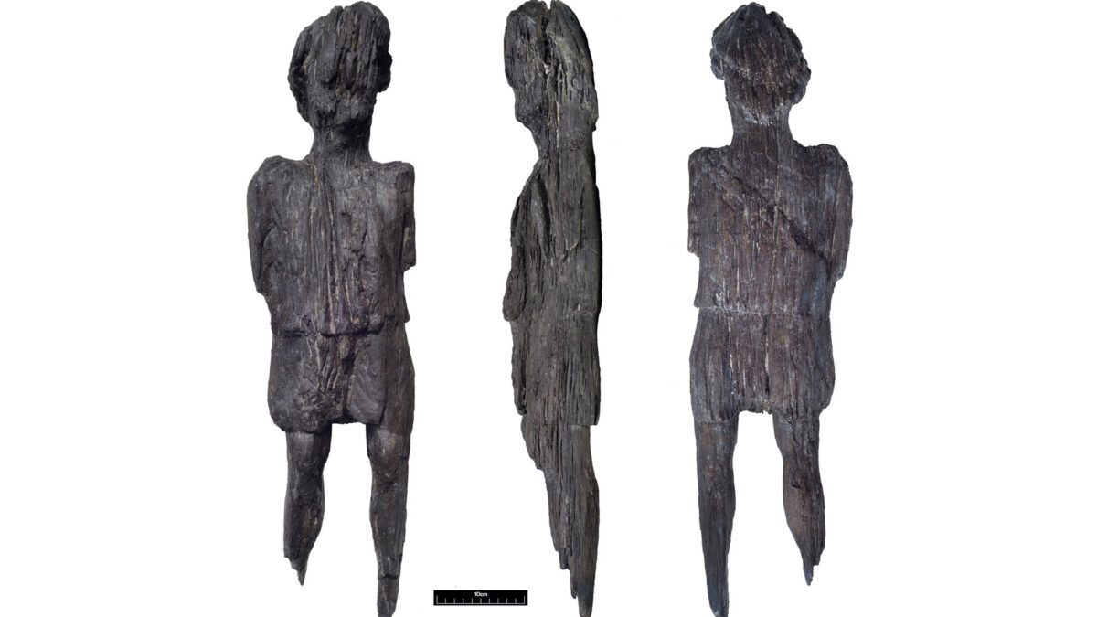 Rare Roman wooden figure uncovered by HS2 archaeologists in Buckinghamshire: Roman Carved Wooden Figure uncovered by HS2 archaeologists in Buckinghamshire. Image Credit : HS2