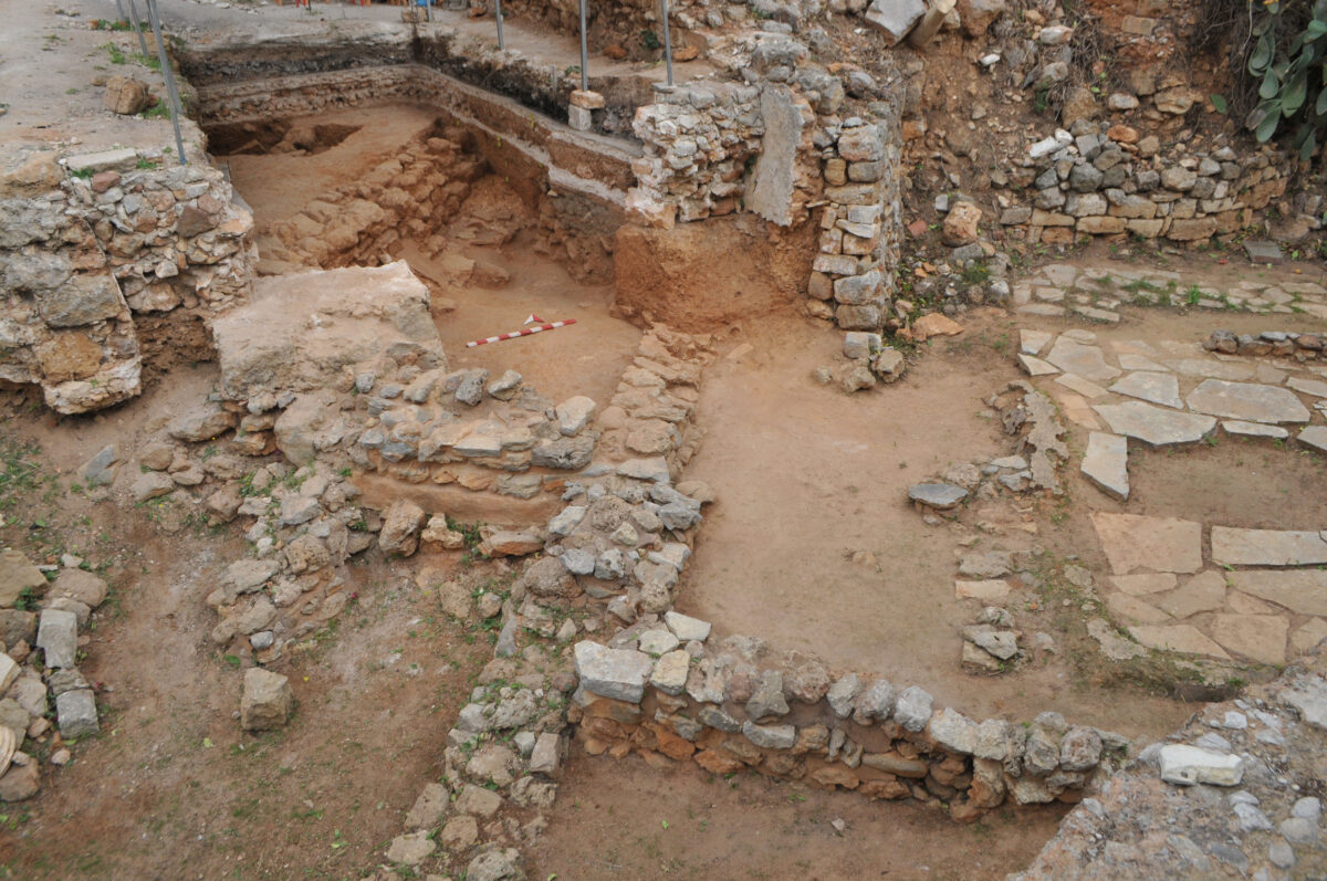 Fig. 8. Excavation on Kanevaro and Skordilon streets (Lionaki-Vlamaki plot). General view from the south.