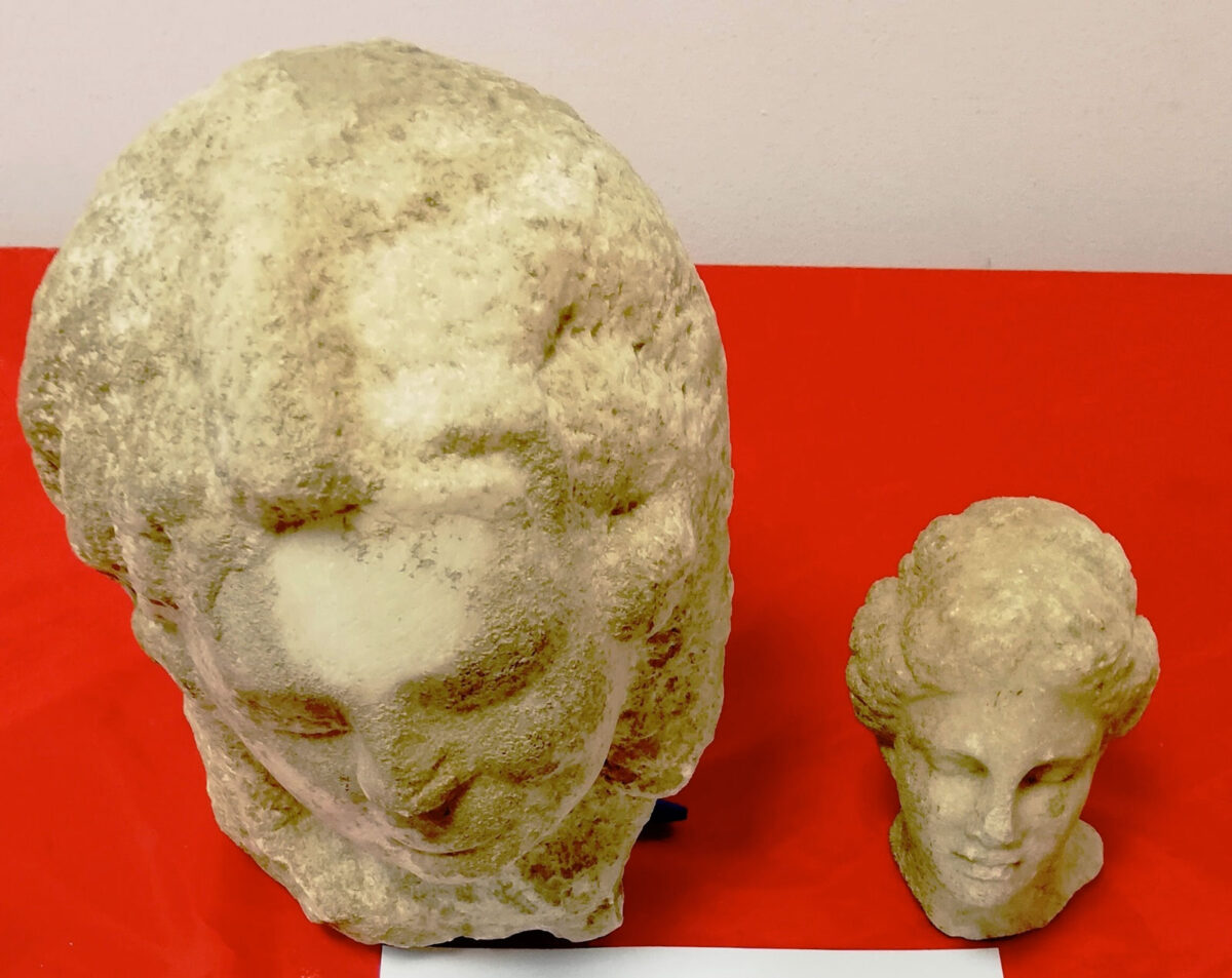 The two marble heads found in Thessaloniki (image source: Hellenic Police) 