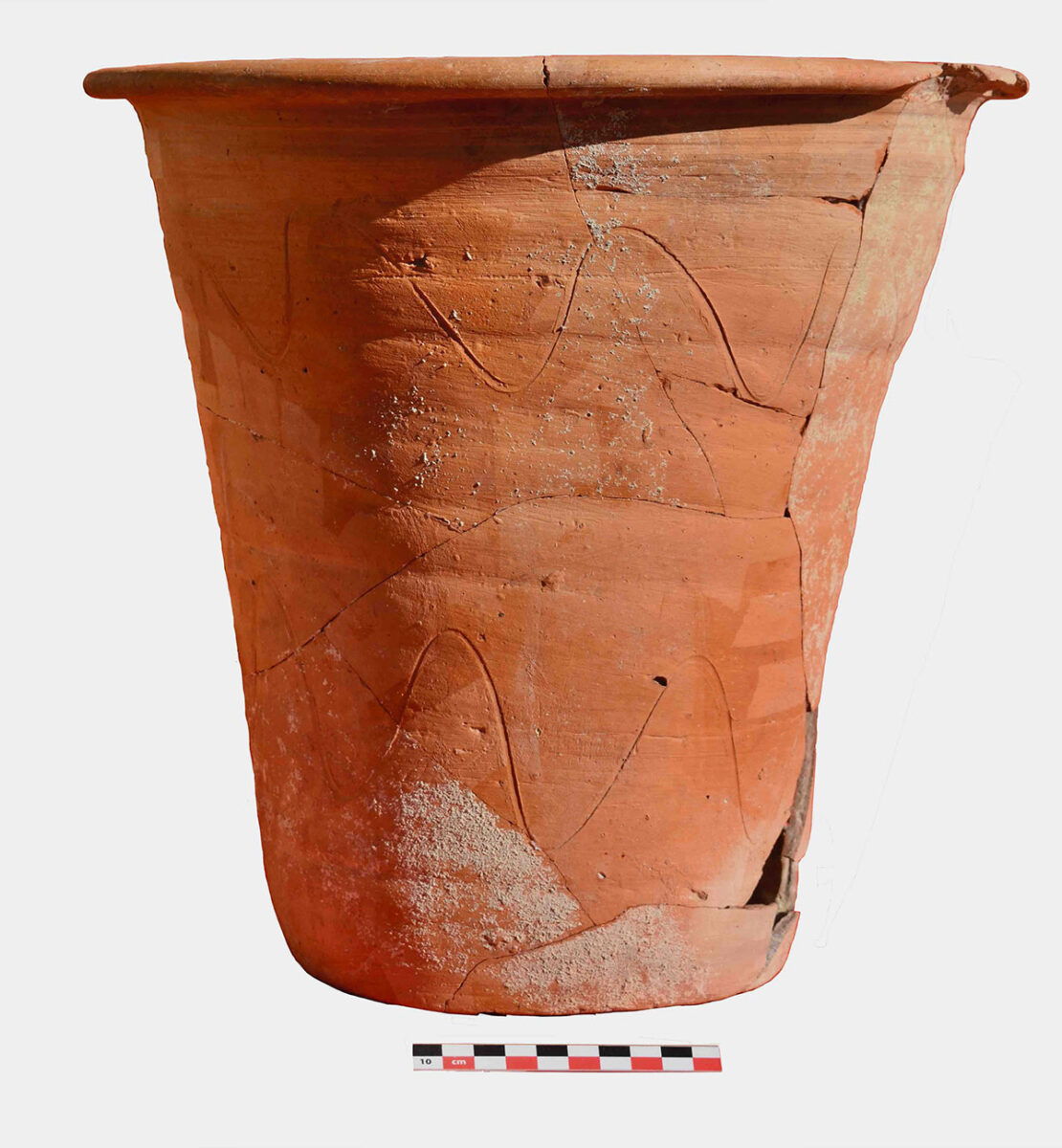 Chamber pot of the 5th century CE from the Roman villa at Gerace, Sicily (Italy).