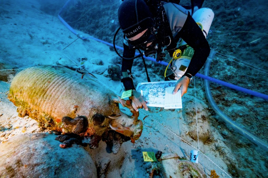 Approximately 15 buried amphorae were discovered, numerous tableware ceramics and pieces of wood (image credit: MOCAS) 
