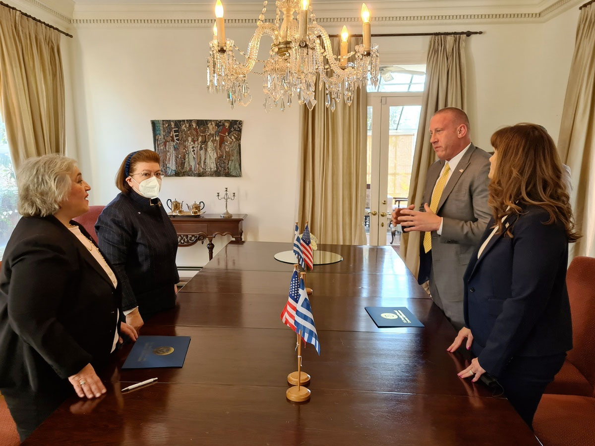Snapshot of Lina Mendoni’s meeting with David Magdycz at the Greek Embassy in Washington (image: Ministry of Culture and Sports).