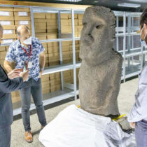Moai statue returns to Easter Island