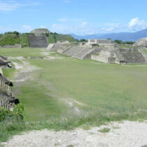 Monte Albán endured for centuries without extremes in wealth and power