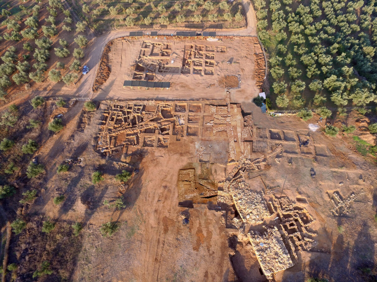 Μ. Cosmopoulos talks about the excavation at Iklaina