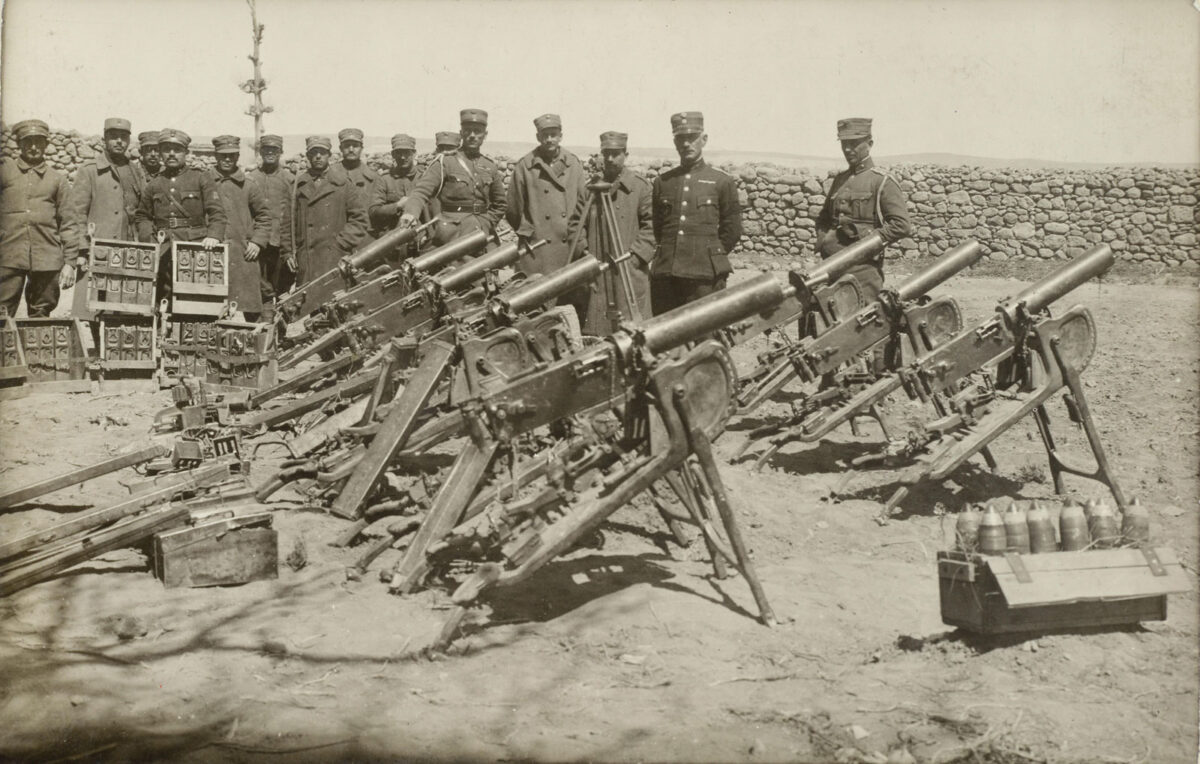 Scene from the Asia Minor campaign. Benaki Museum / Photographic ArchivesLKS4700