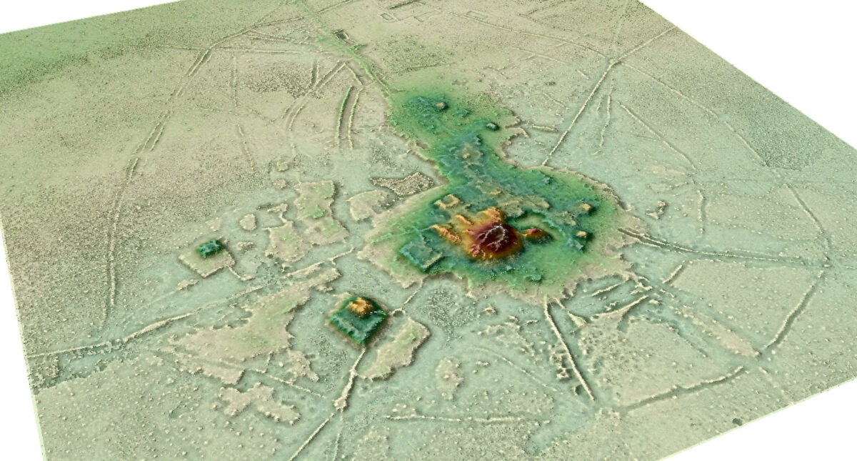 Screenshots from a 3D animation of the Cotoca site.
