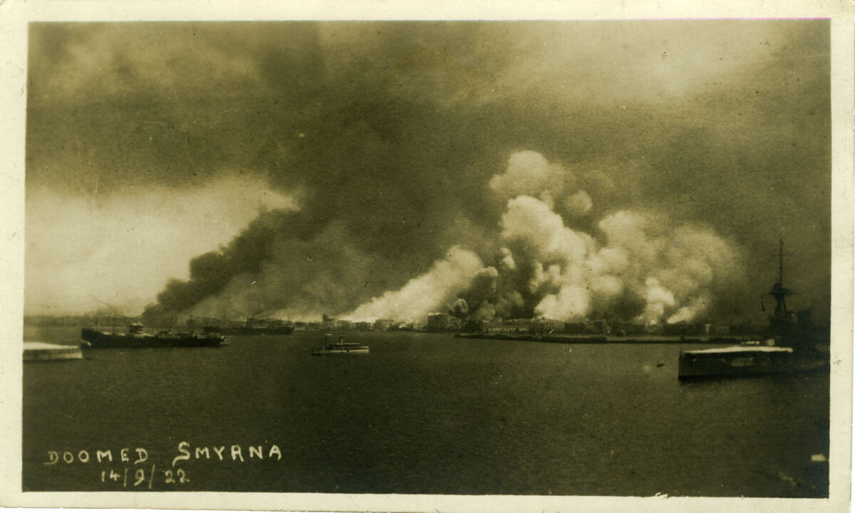 Smyrna burning, 14 September, 1922. Collection of Loukas P. Christodoulou. 