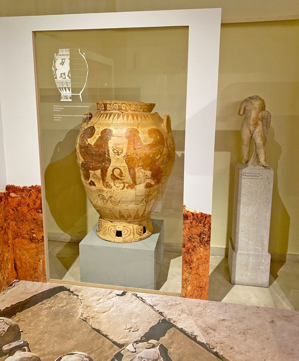 View of the exhibition at the Archaeological Museum of Piraeus. Image credit: MOCAS. 