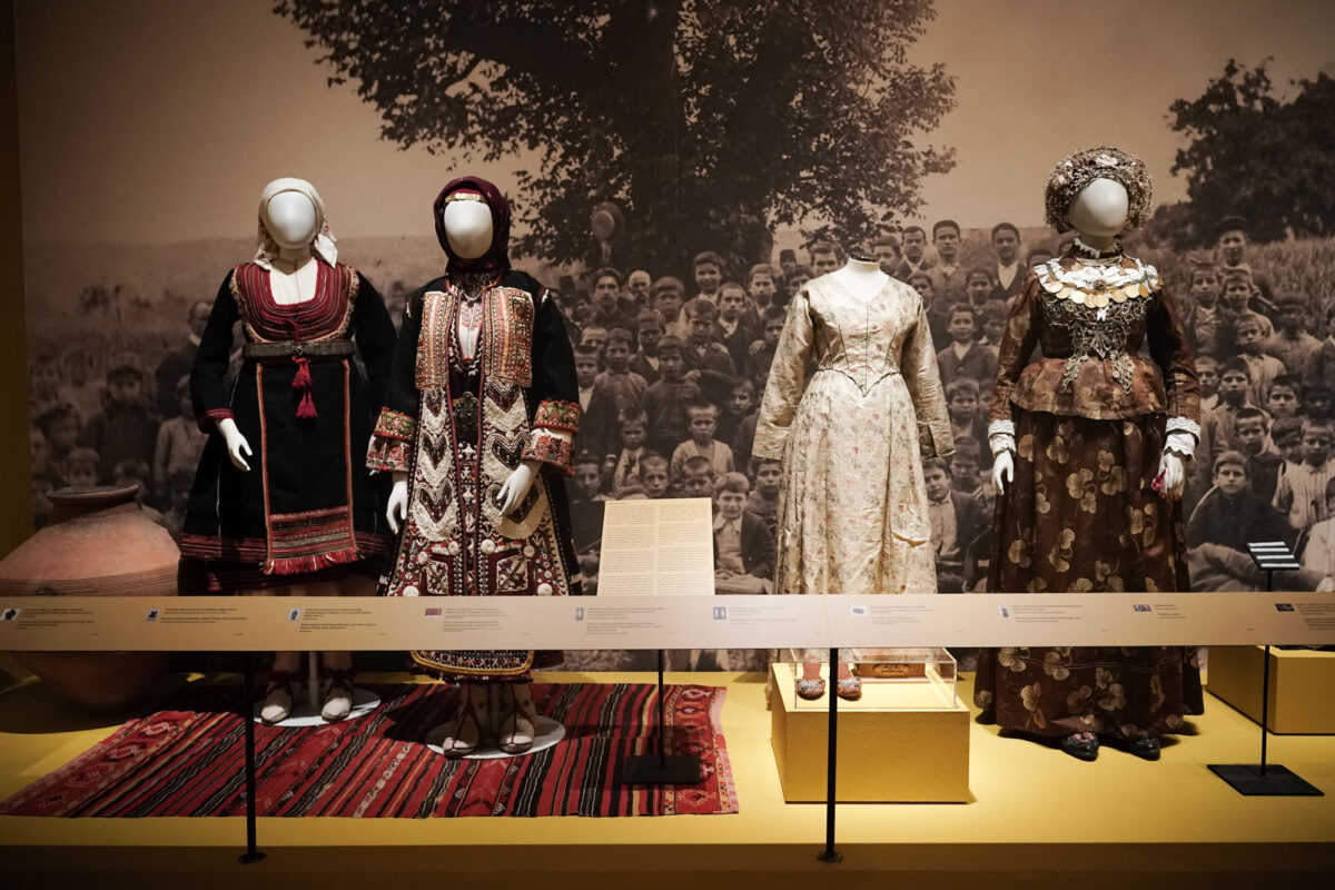 View of the exhibition. © Menelaos Myrillas/ Benaki Museum. 