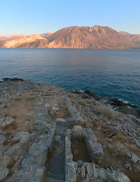Virtual tour of the House of the Rhyta on Pseira island