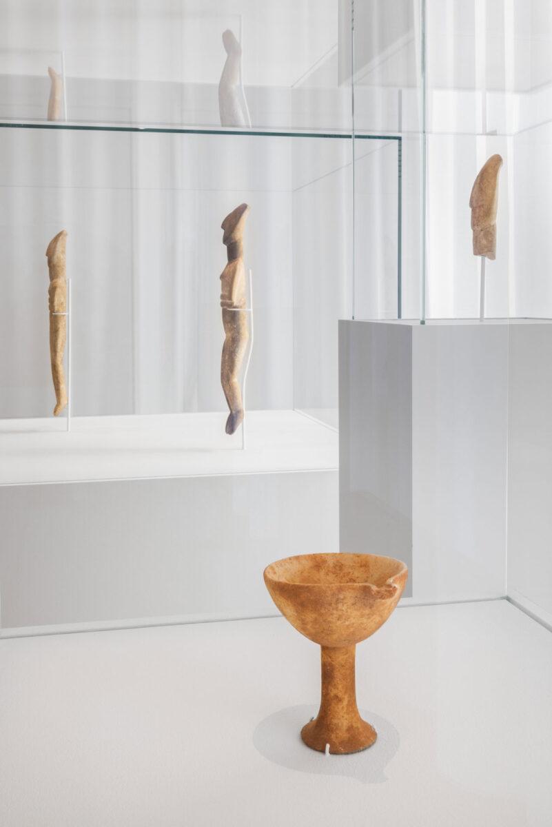View of the exhibition. Image: Paris Tavitian © Museum of Cycladic Art 