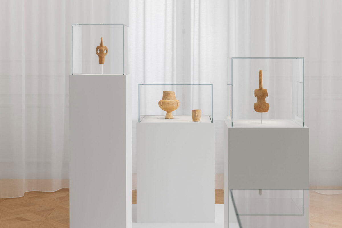 View of the exhibition. Image: Paris Tavitian © Museum of Cycladic Art 