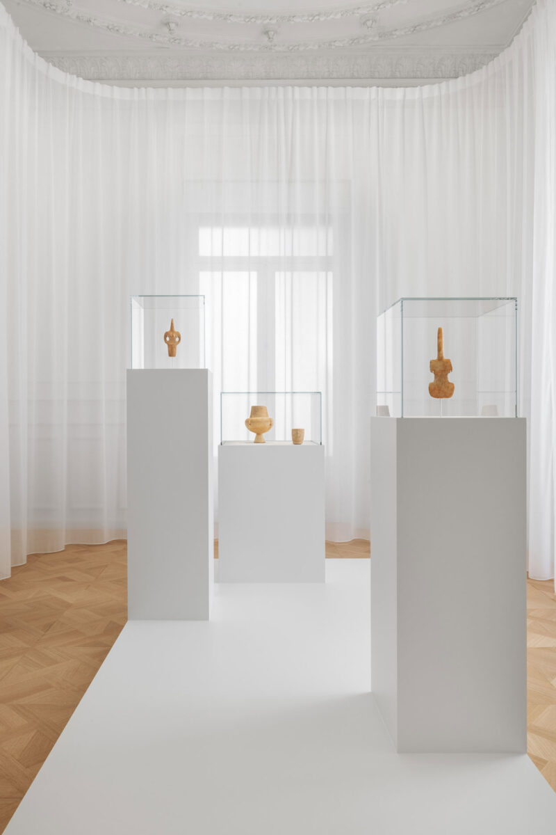 View of the exhibition. Image: Paris Tavitian © Museum of Cycladic Art 