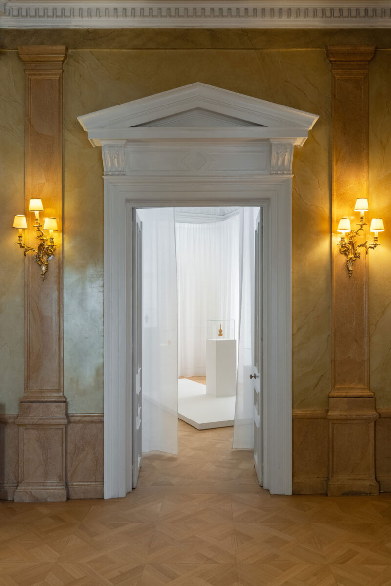 View of the exhibition. Image: Paris Tavitian © Museum of Cycladic Art 