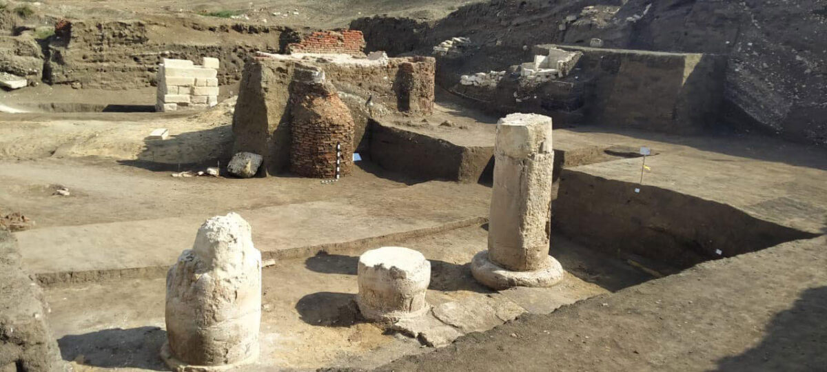 Finds from the excavations. 