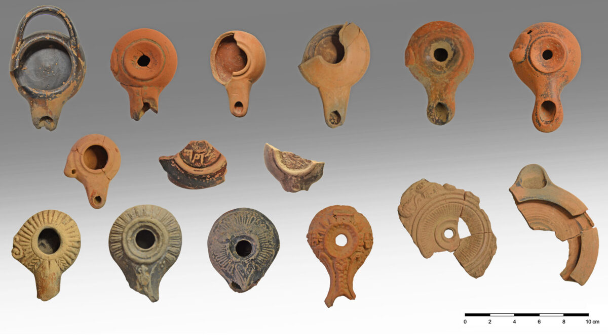 Fig. 20. Clay lamps of the Archaic, Classical and Hellenistic periods.