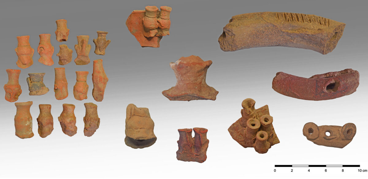 Fig. 22. Various vases with attached miniature hydriai and ring-shaped utensils. 