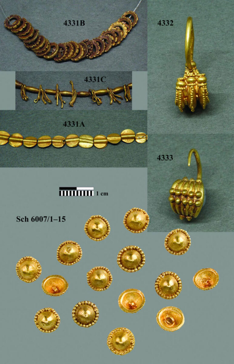 Necklaces (top left), earrings (top right) and brooches (bottom) were among the total 61 gold objects from Troy that have been studied by the international team of researchers. © J. Huber, Ch. Schwall (ÖAI Wien) and Born et al. 2009