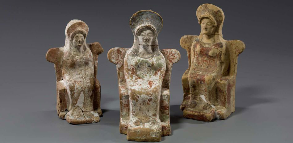 Seated female figures, 510–480 BC. © Staatliche Museen zu Berlin, Antikensammlung / Johannes Kramer