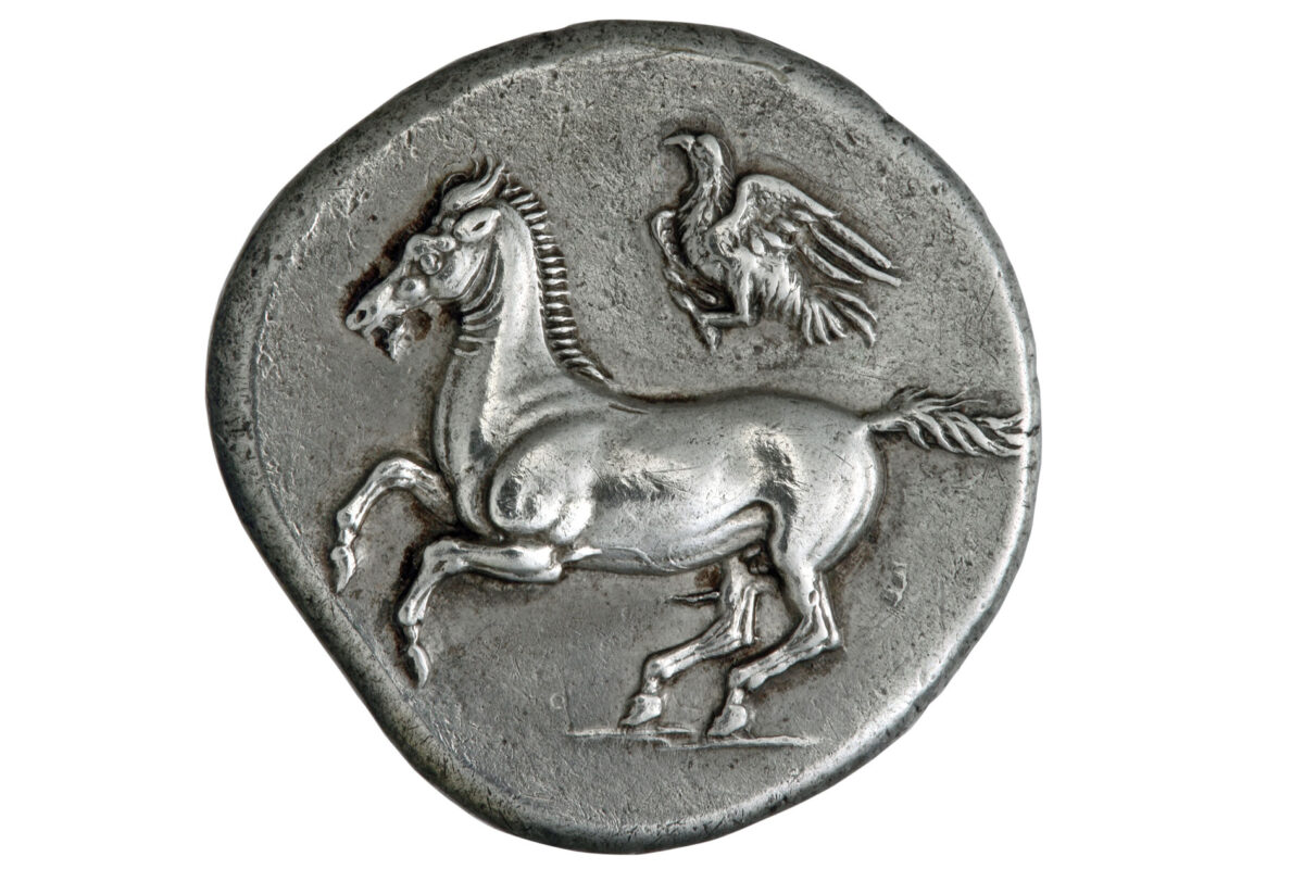 Horse galloping and eagle flying. Silver didrachm of Maroneia, Thrace, 386/5–348/7 BC.
