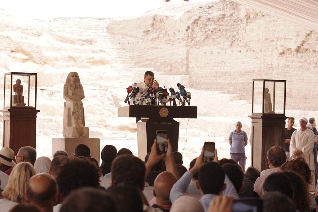 Image from the press conference in Saqqara. Source: MoTA Egypt. 
