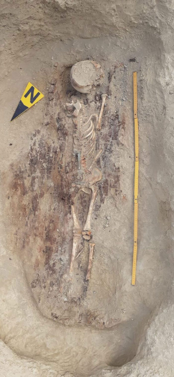 Skeletal grave (M2). Credit: V. Voinea
