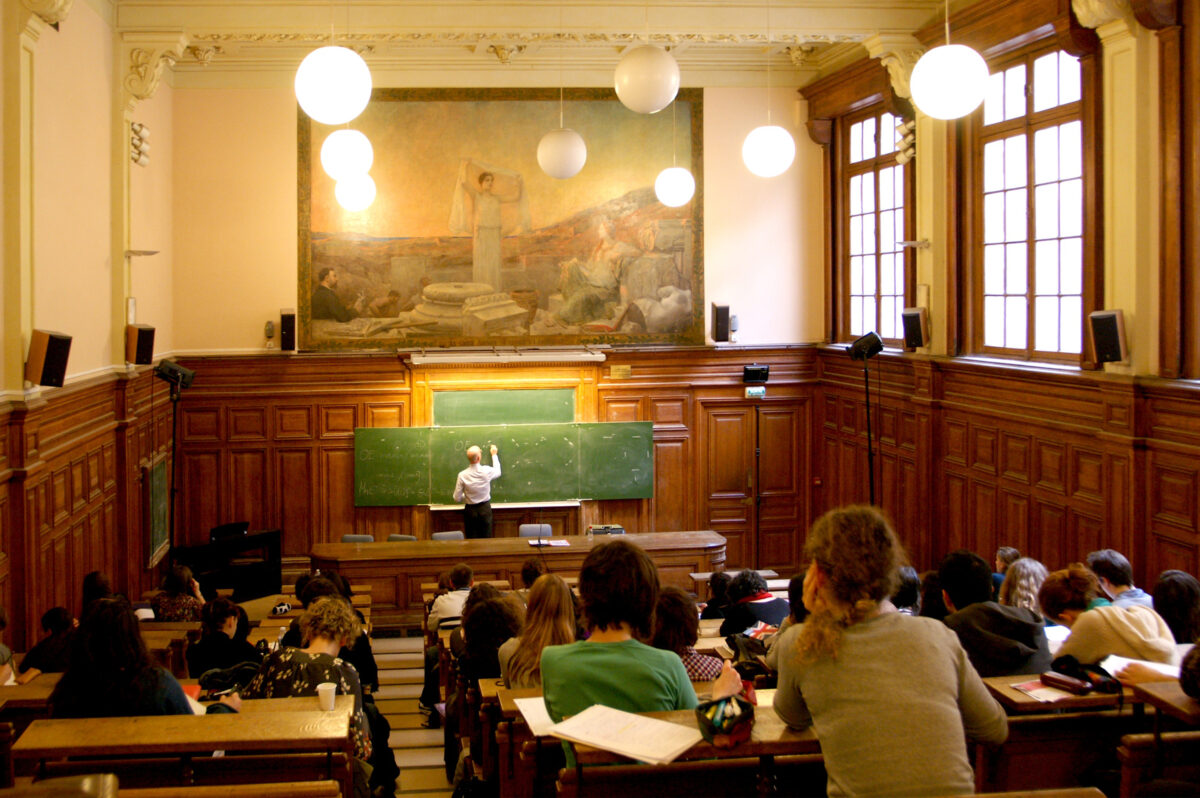 The study day will take place at the Amphithéâtre Guizot – Place de la Sorbonne.