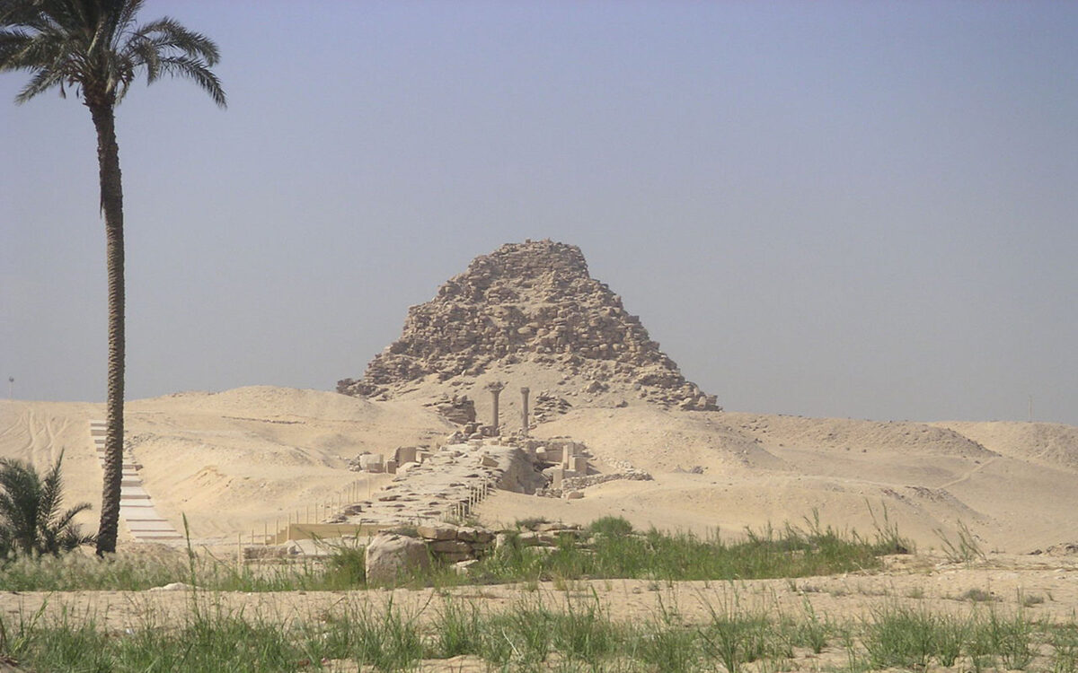 Eight more chambers discovered in an Egyptian pyramid
