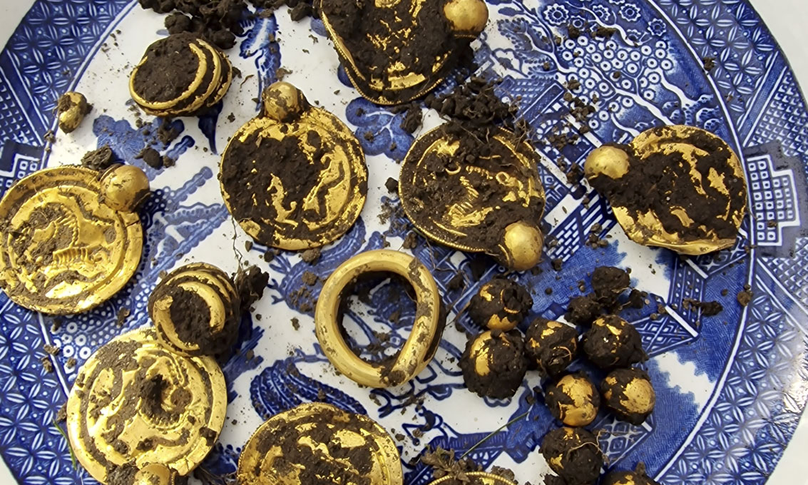 Metal detectorist Erlend Bore from Sola discovered the 6th-century gold treasure on Rennesøy, initially thinking he had found chocolate coins. Photo: Erlend Bore