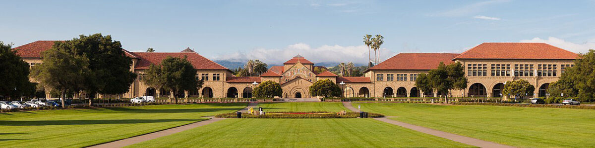View of Stanford University from the Oval.  King of Hearts / Wikimedia Commons / CC-BY-SA-3.0