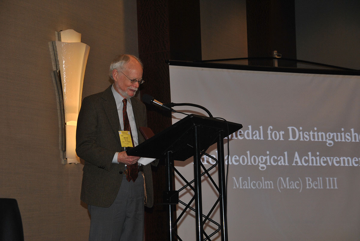 Malcolm (Mac) Bell III accepting the 2016 Gold Medal for Distinguished Archaeological Achievement. Image: AIA