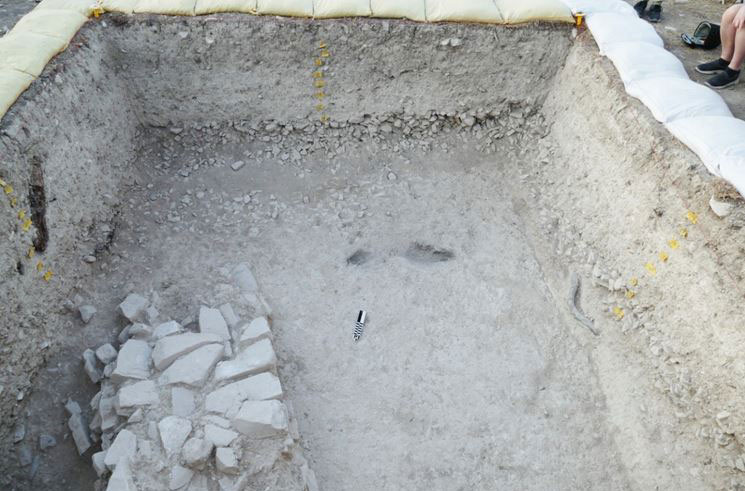 Excavation at Kalavasos-Laroumena and Arkhangelos