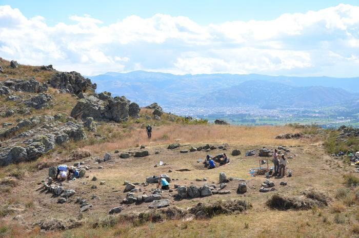 Anthropologists’ research unveils Early Stone plaza in the Andes