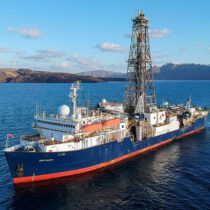 Scientific drilling unravels historical mystery surrounding Santorini
