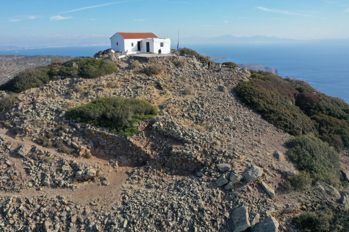 The fortified enclosure and the settlement remains at the top of Mount Ellanio. Image credit: Ministry of Culture and Sports