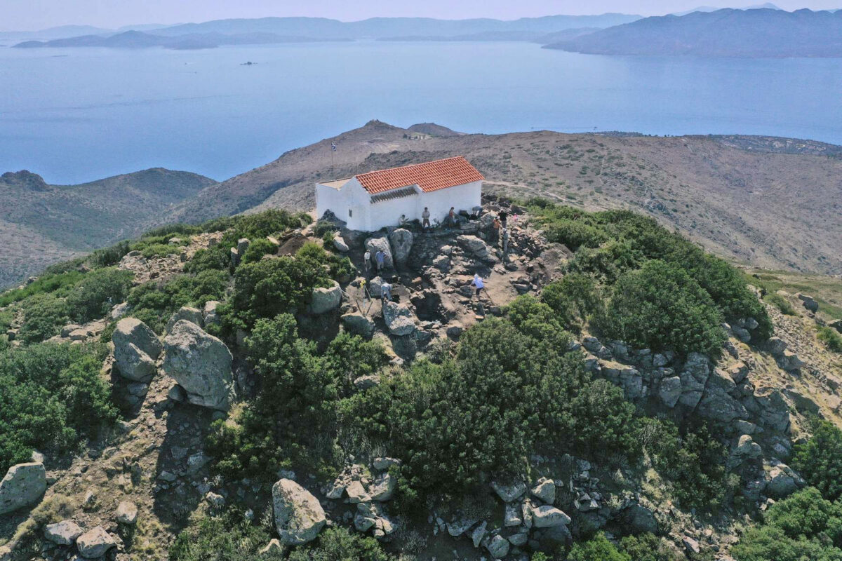 The summit of Mount Ellanio during the excavation period of 2023. Image source: Ministry of Culture and Sports