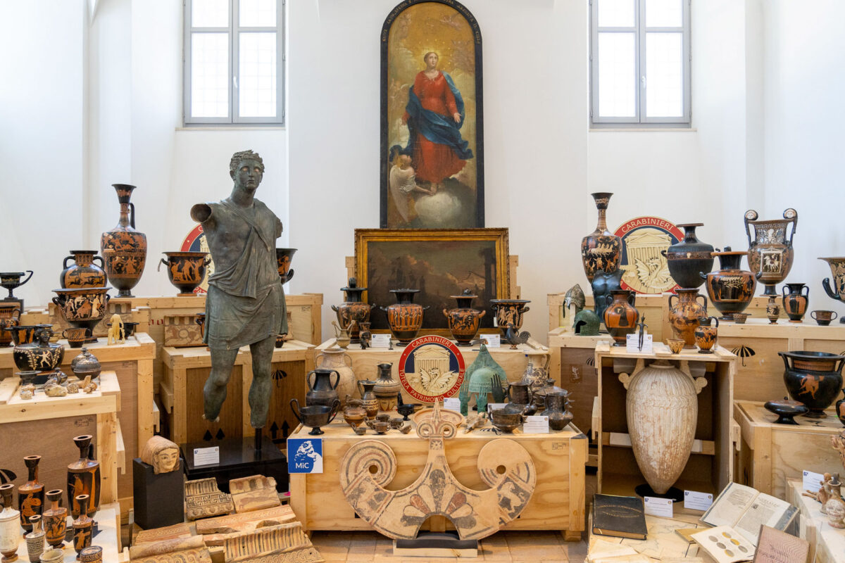 Part of the antiquities repatriated to Italy. Image credit: Emanuele Antonio Minerva © Ministero della Cultura.
