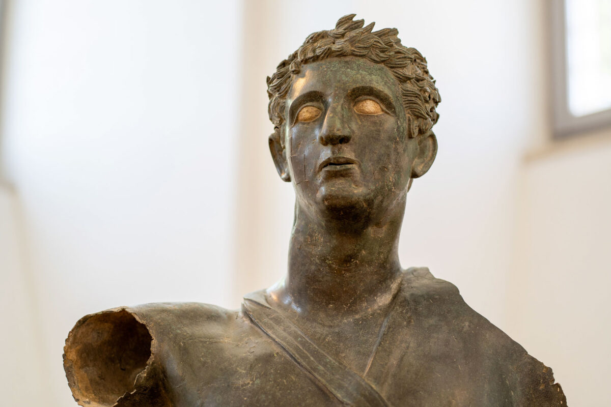 Italy repatriates looted antiquities from the US