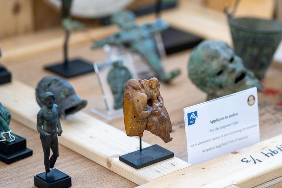 Some of the antiquities repatriated to Italy. Image credit: Emanuele Antonio Minerva © Ministero della Cultura.